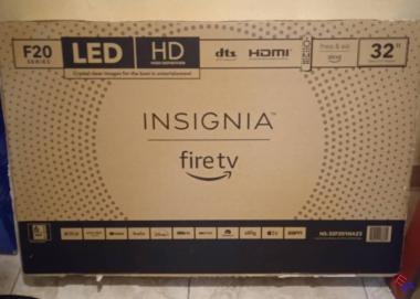 Tv LED HD marca INSIGNIA 32