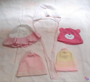 Gorritos tejidos y de tela para bebés 