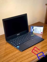 Laptopts ASUS a la venta 